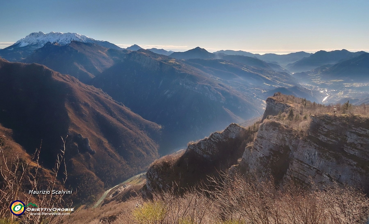 16 Panorama dall'Alben alla conca di San Giovanni Bianco....JPG